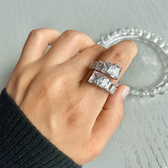 18K White Gold Plated Chunky Diamond CZ Statement Ring - Picture 2 of 3